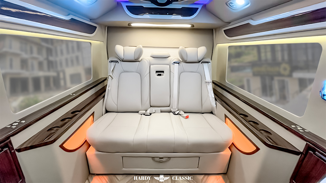 Toyota HIACE PREMIO Super Luxury Class